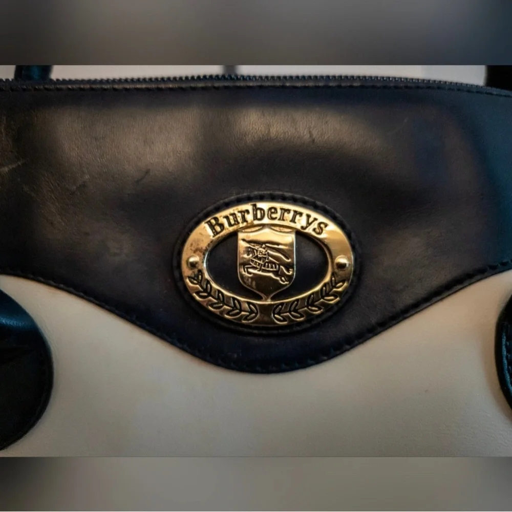 ⚜️ BurberryS White and Navy 2-Way ⚜️ - Picture 6 of 14